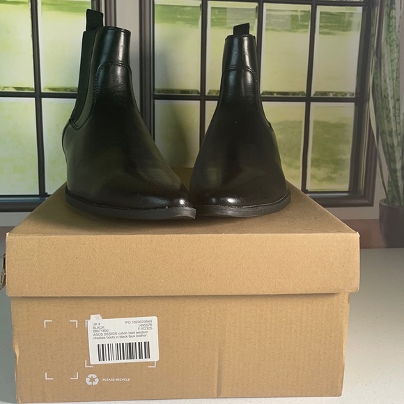 ASOS DESIGN stacked heel western chelsea boots - Picture 2 of 5